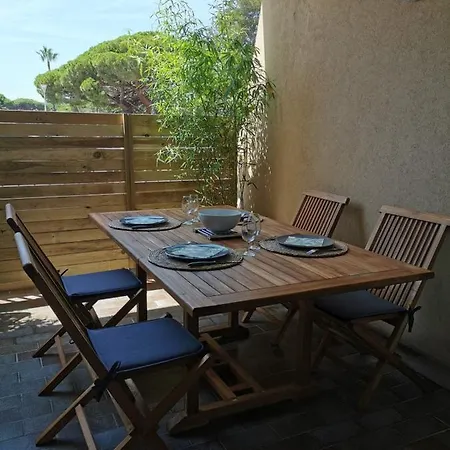 MAGNIFICENT accommodation on the PORT of Hyères Hyères